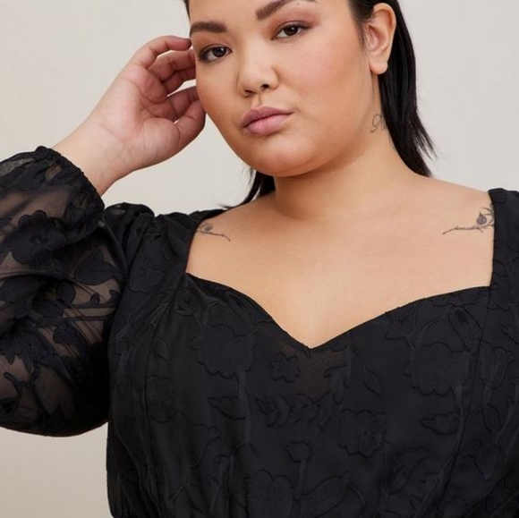 Torrid Peplum Chiffon Clip Floral Puff Sleeve Top - Picture 5 of 8